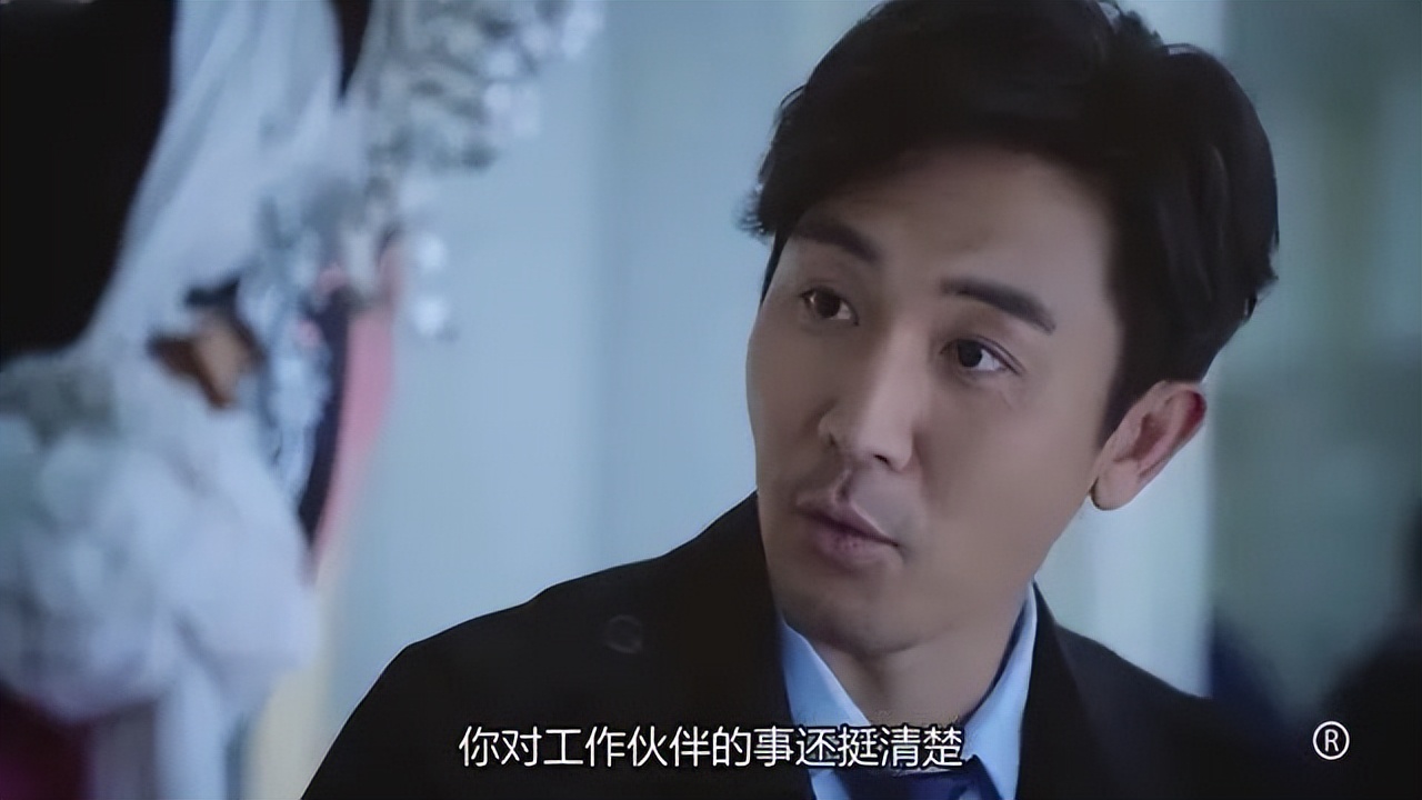 4集就下线8人，演员大换血，刚播就上17个热搜，《法证5》真爆了