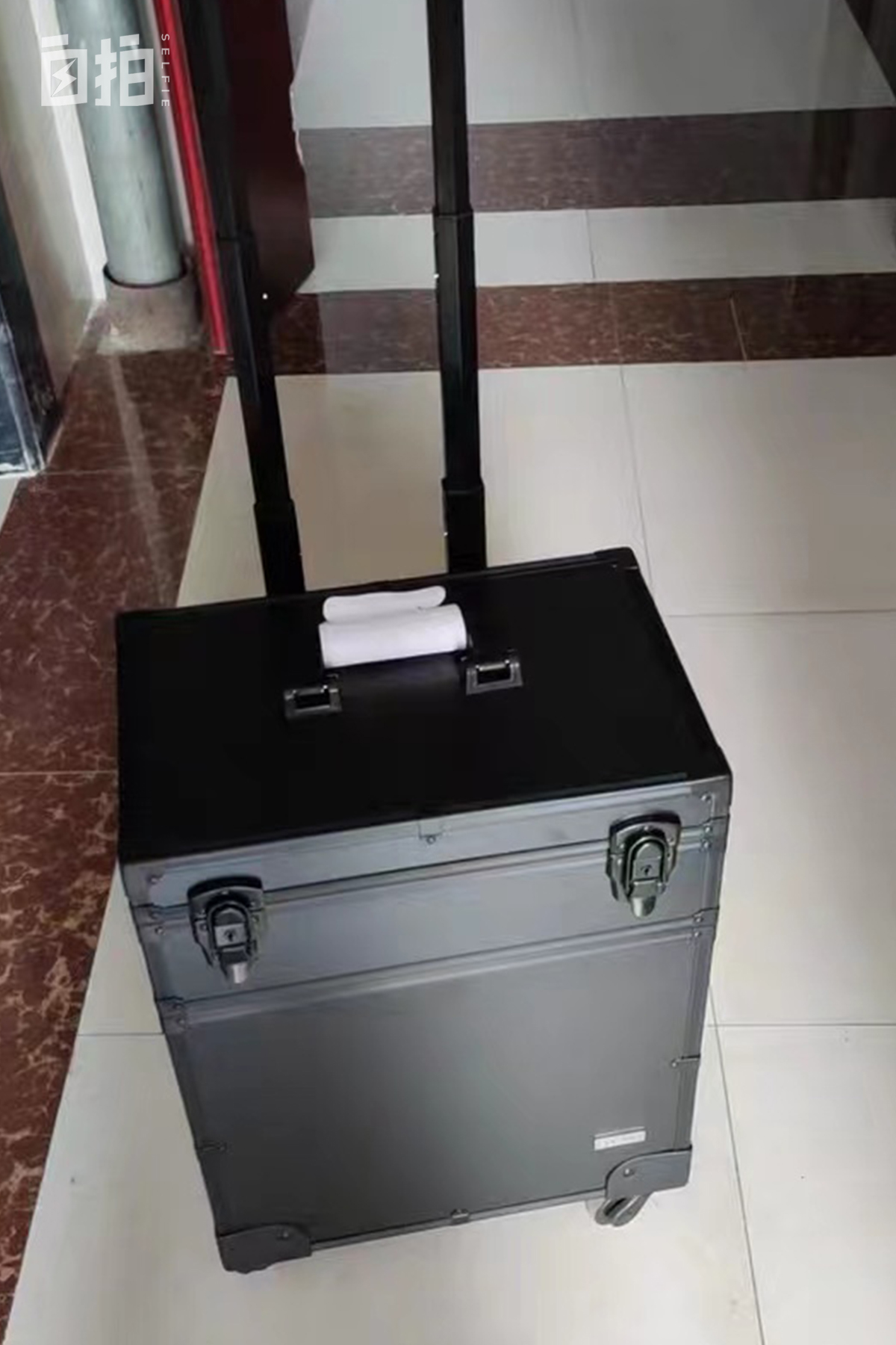 我，13岁辍学，22岁学手艺，借钱买房，网恋结婚，终于有了一个家