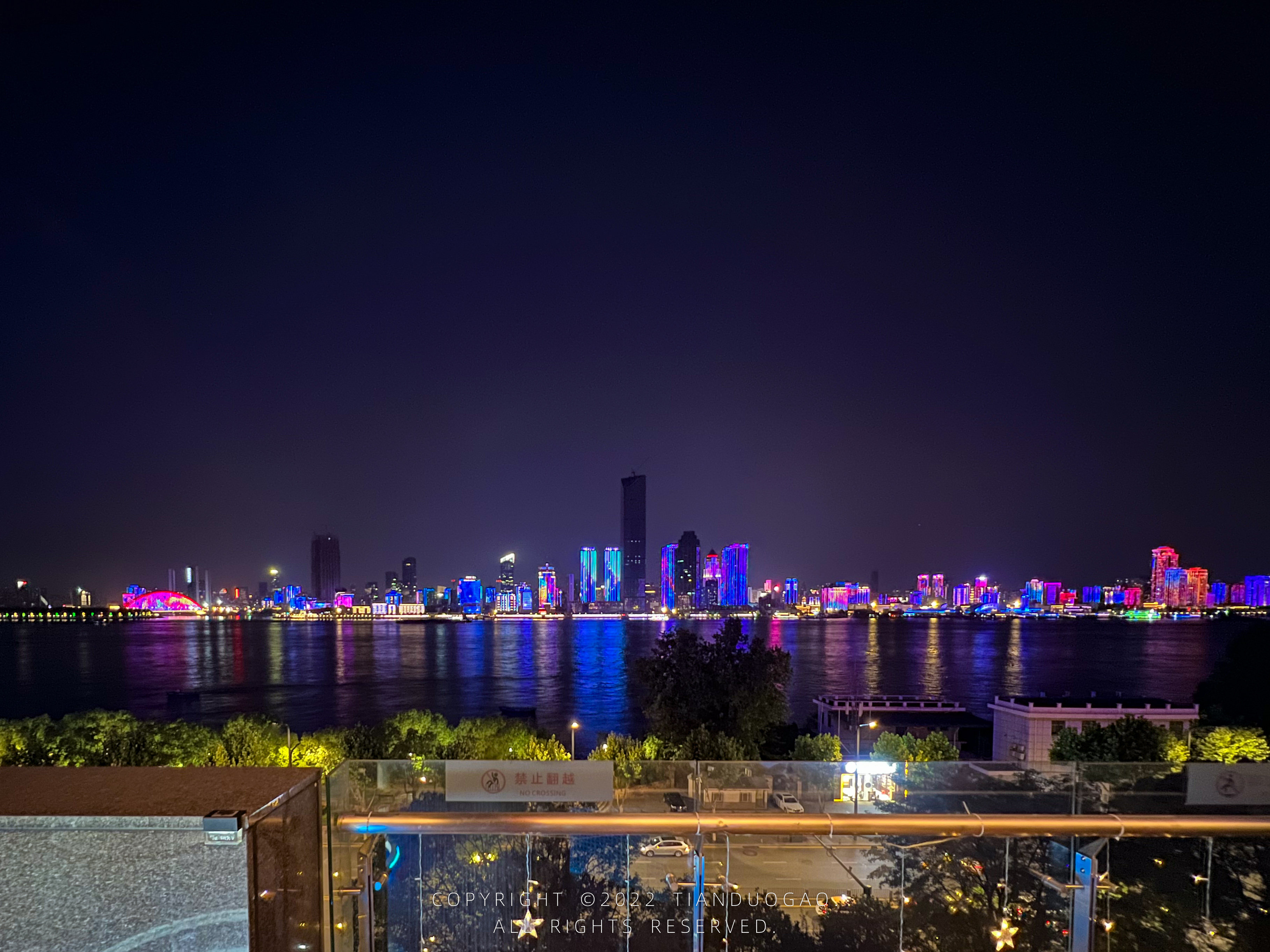 武汉住宿可以看江景酒店推荐,武汉无敌江景公寓