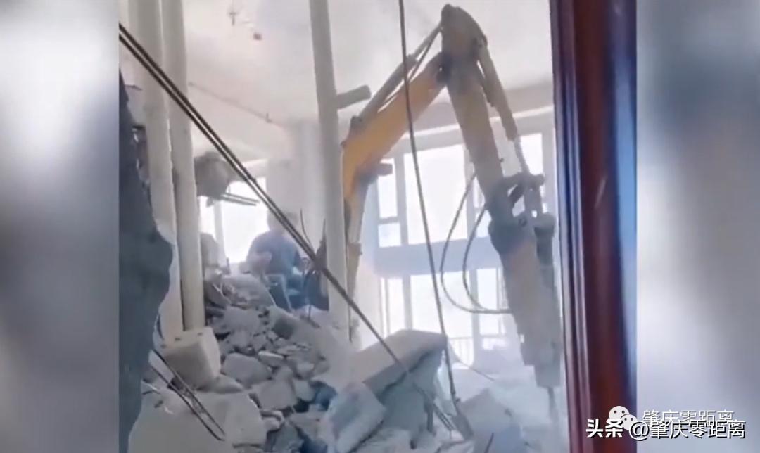 肇庆一业主装修拆墙切柱，不少住户家中开始有裂缝…