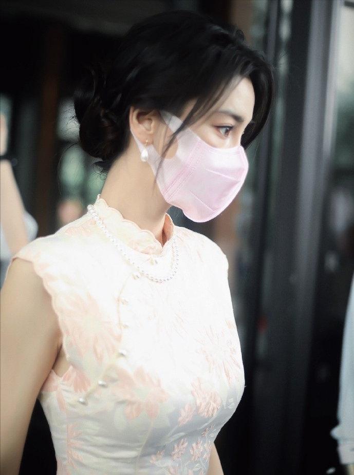 angelababy瘦的让人心疼,angelababy王牌对王牌旗袍片段