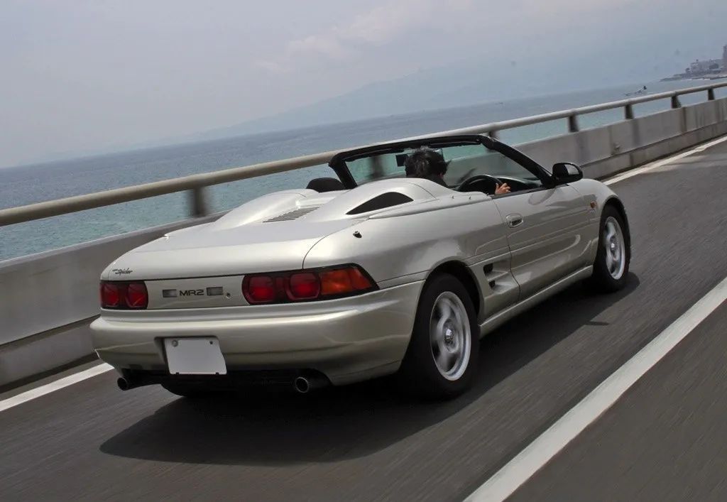丰田mr2第2代多美卡,mr2丰田试驾