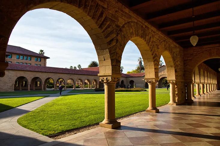 毕业生起薪最高的十所美国大学,美国哪些大学的毕业生前途最光明