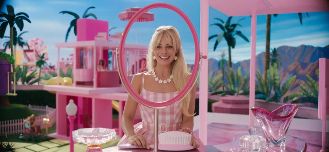 适合女性的芭比,芭比可以成为年轻女生的榜样吗