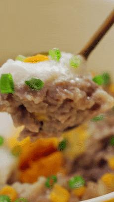 我逢人就夸的神仙搭配！燥热的夏天很该吃，几分钟就能蒸出一锅鲜