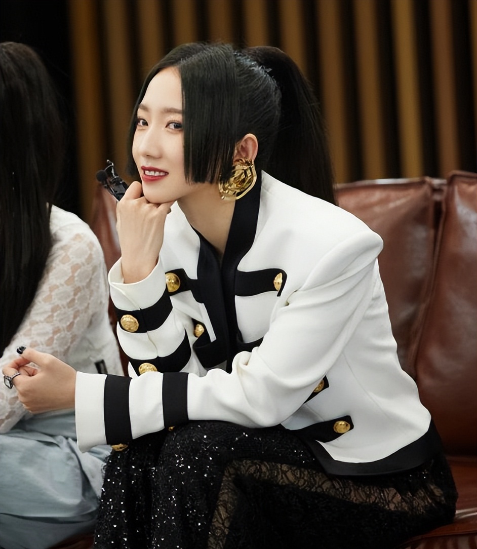 伪导师“翻车记”:没有代表作,却能当评委指手画脚,不尴尬吗?