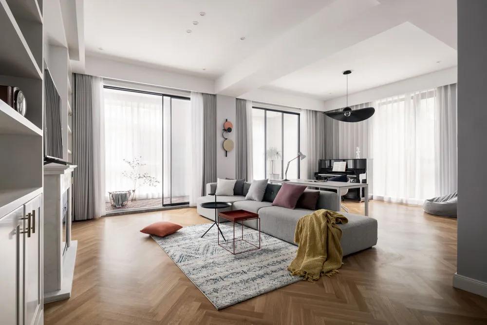 客厅沙发放不下怎么改,客厅沙发再也不要这样装