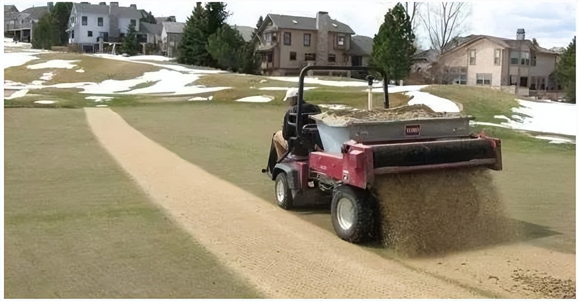 园林绿化草坪冬眠季养护管理要点及其注意事项