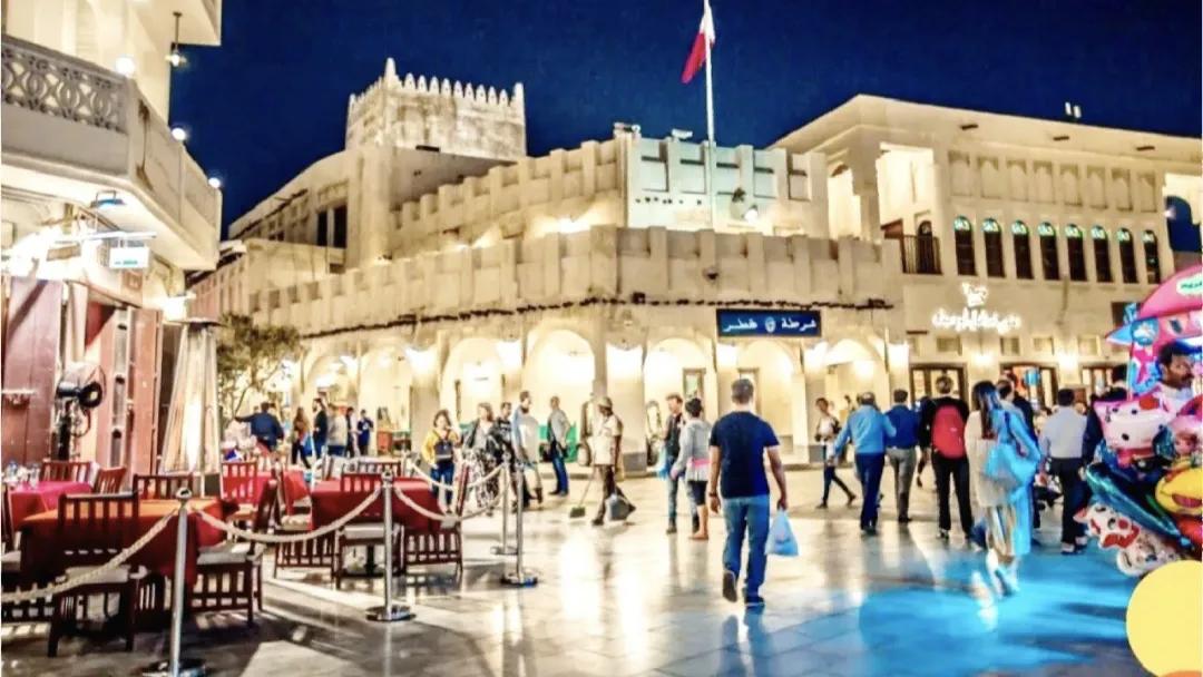 香蕉岛游玩,中东最富裕国家