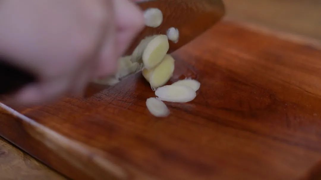 鱼头这样做超好吃,大厨教你这样做鱼头麻辣鲜香