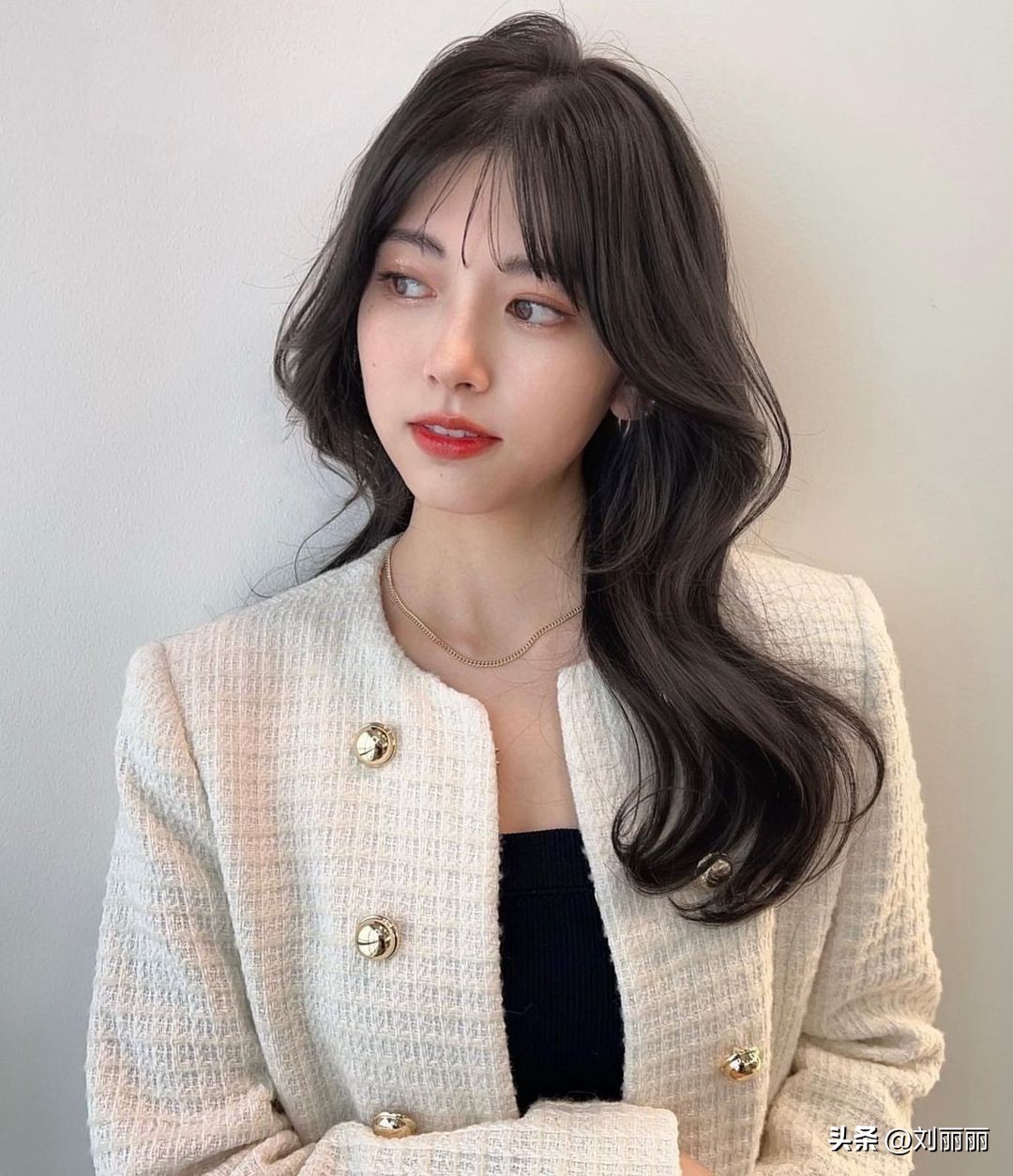 十款耐看易打理的女生发型,沙宣短发立体内扣发型图片