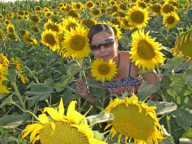 浙江农家女在塞尔维亚十年创业，经历了偷渡打工经商未婚生子