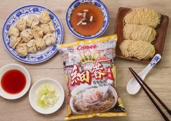 亲口测评！香港便利店猎奇零食60%都是坑，看不懂但是大受震撼