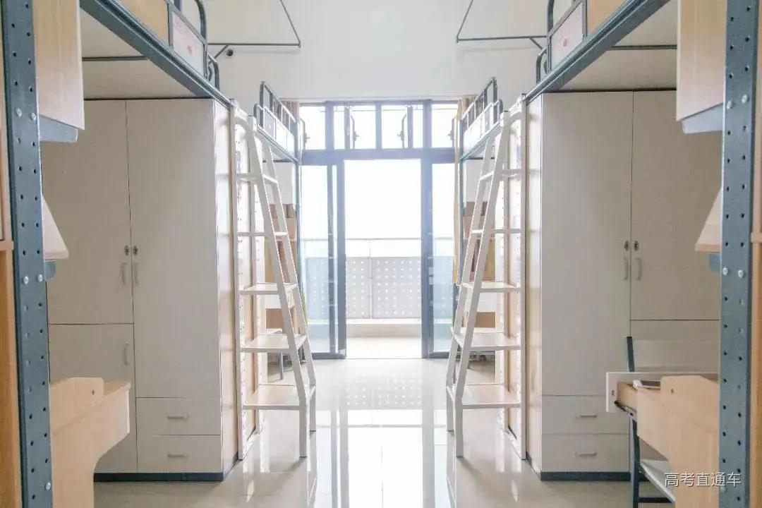 盘点那些环境极好大学宿舍,国内四大豪华大学宿舍