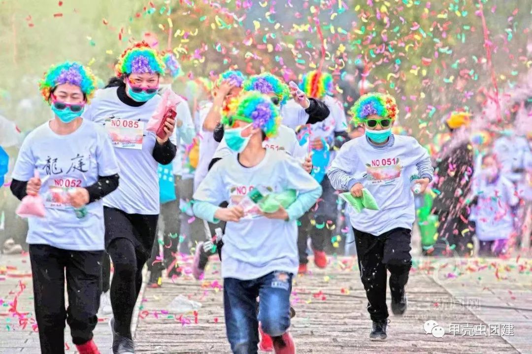 公司团建玩什么比较好,企业户外团建活动