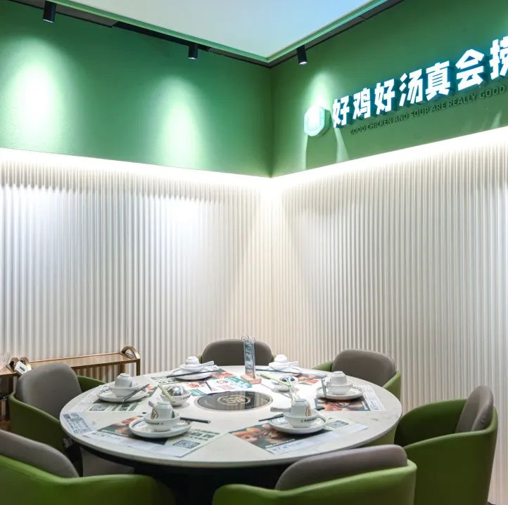 花胶鸡汤椰子水,椰子花胶煲鸡汤的做法及功效