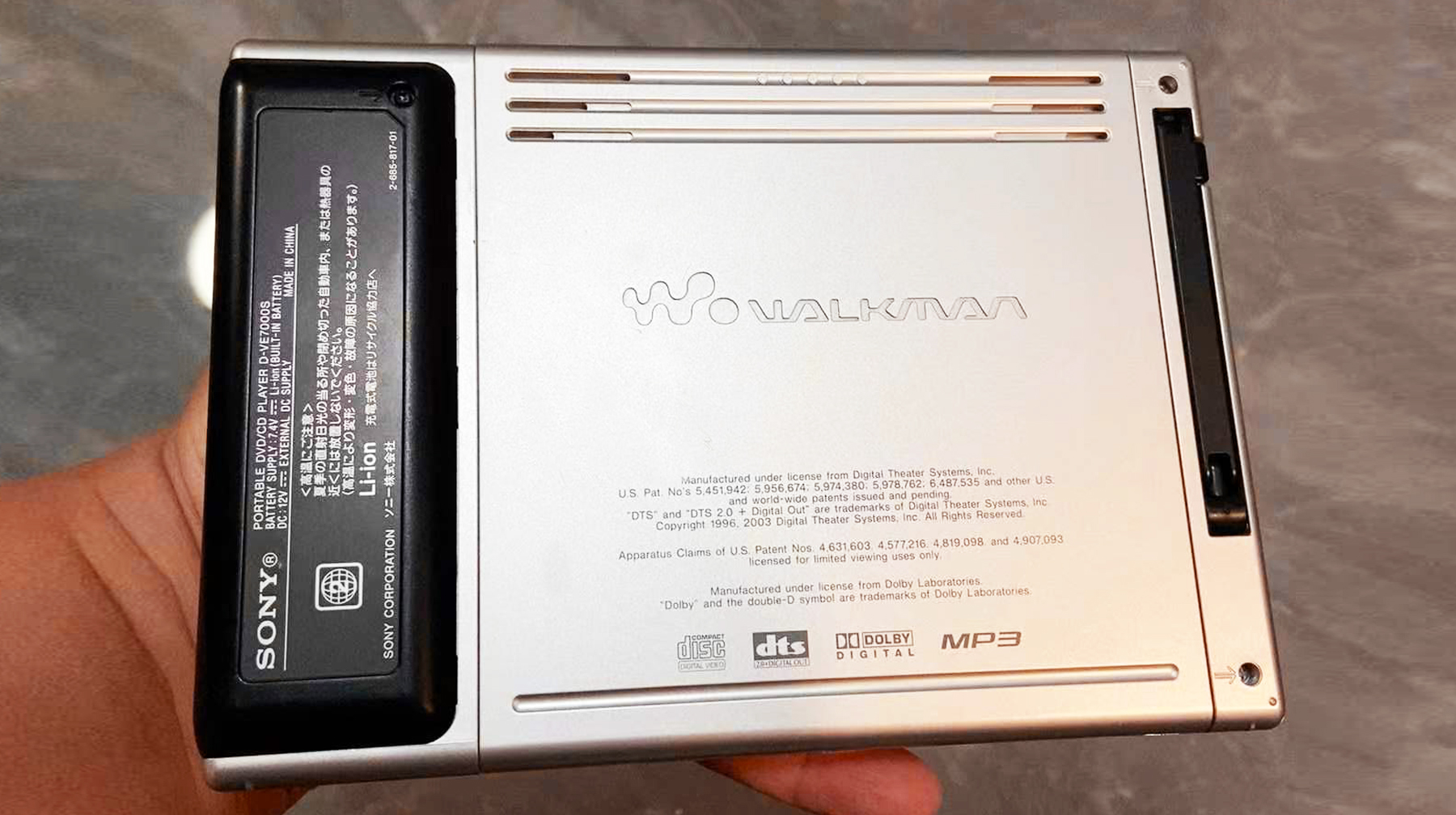 外观像mp4的手机,特别像mp4的手机