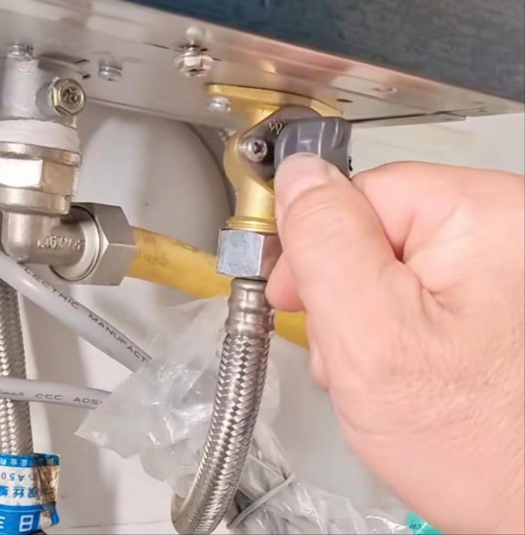 热水忽冷忽热的解决方法,热水突然忽冷忽热解决方案