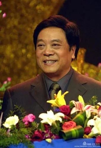 饶颖与赵忠祥的真实关系是怎样的,赵忠祥和饶颖的绯闻是真的吗