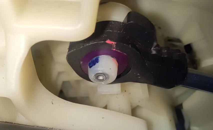 换挡顿挫升级变速箱可以解决吗,朗动方向盘卡滞完美解决办法