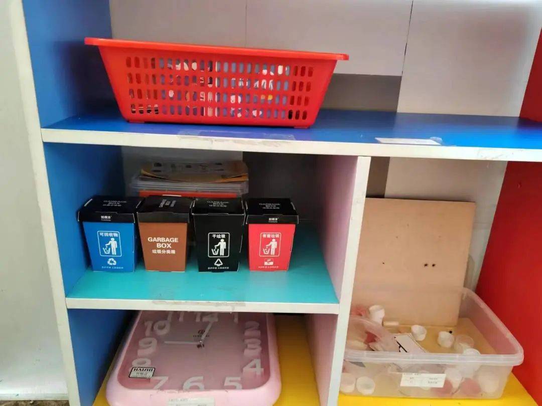 “戏”动童年，“域”见未来——诺亚舟开心果幼儿园区域活动