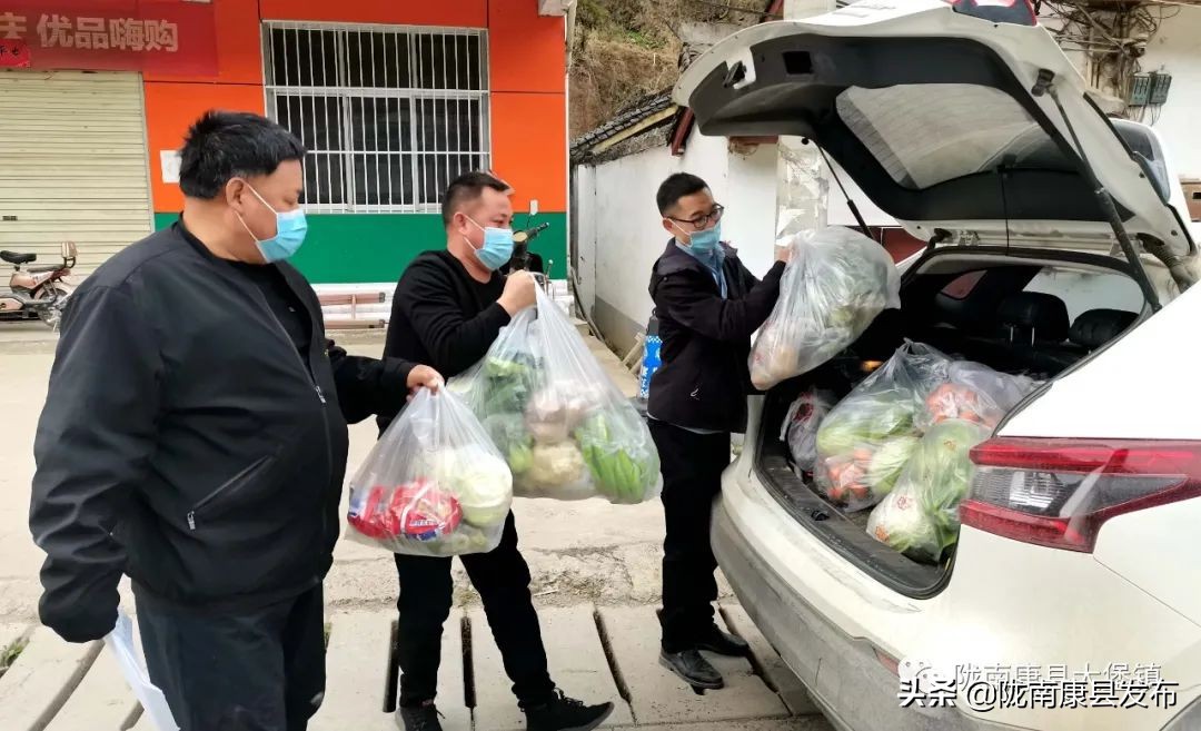 疫情防控暖心送菜上门,疫情防护外卖店