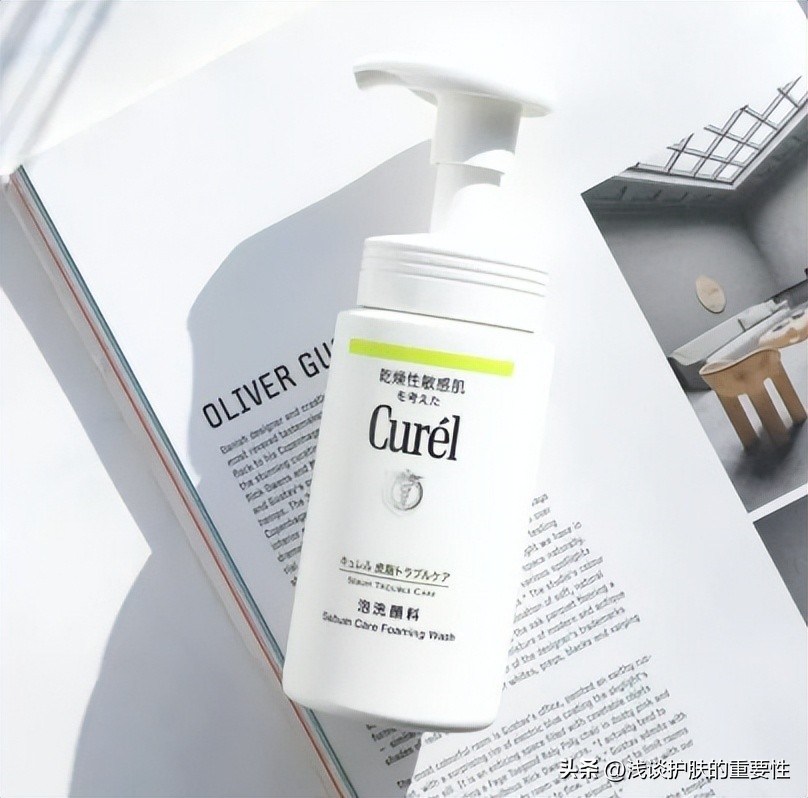 冬季皮肤干燥用什么洗面奶,洗面奶越洗皮肤越干燥