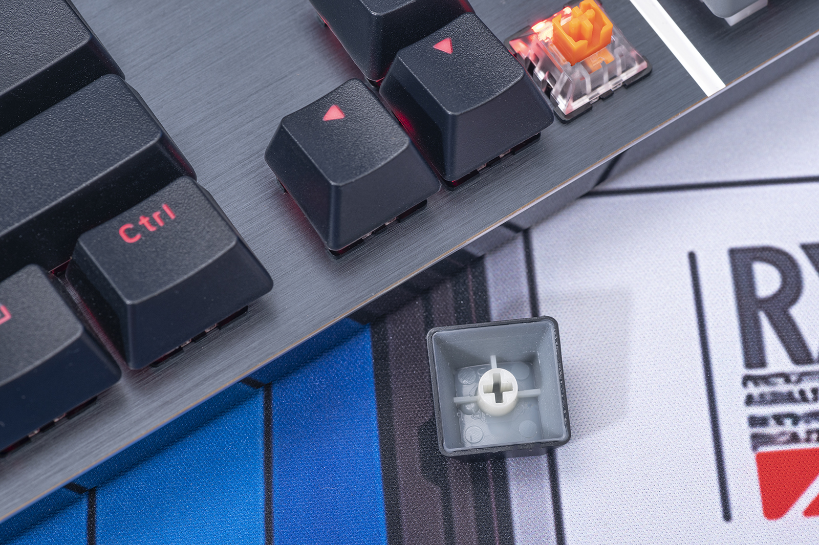 复古颜色机械键盘,迪摩f8键盘