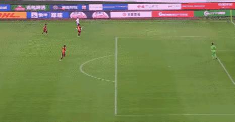 狂想篇,5比0后的泰山队更衣室