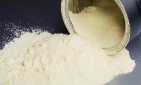 4岁宝宝还需要喝配方奶吗,4岁孩子喝配方奶好还是纯奶好