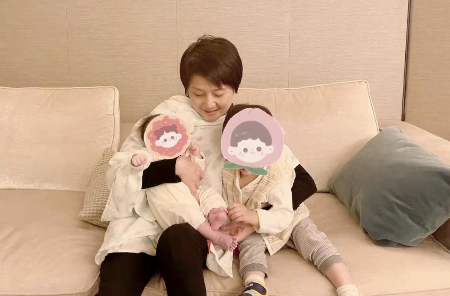 奚梦瑶晒视频分享贵妇生活，真丝睡衣上镶钻，5套睡衣价值近2万