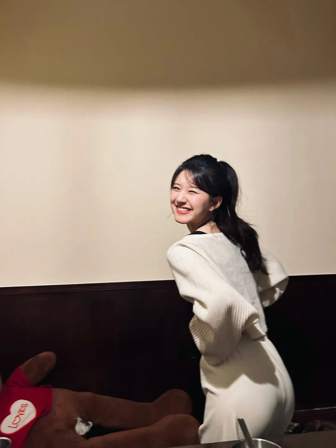 穿白t配什么发型好看,选对发型怎么穿都美炸天