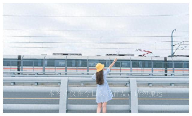 邻居让我帮他带一天孩子,邻居老是让我帮带孩子