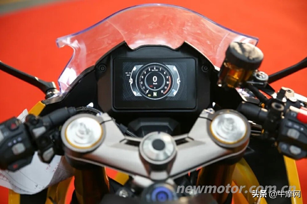 杰迪k750摩托车仿赛试驾,国内最大仿赛车型杰迪visionk750