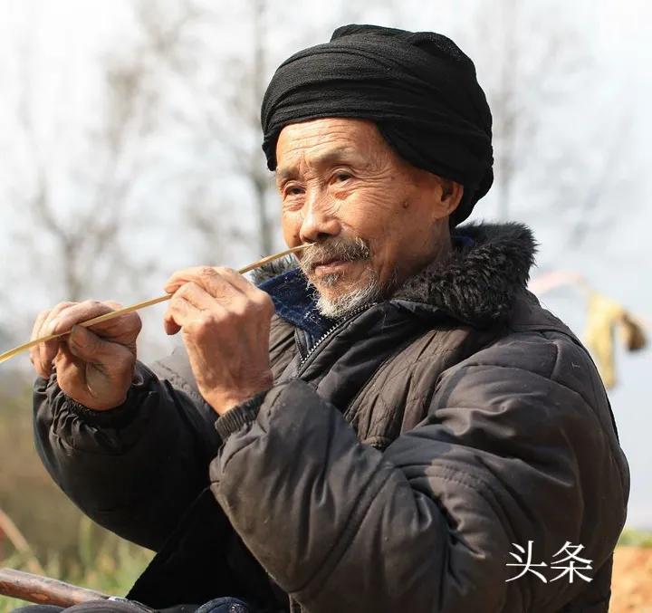 超过七十岁老年重病最好解决办法,父母病重放弃治疗违法吗