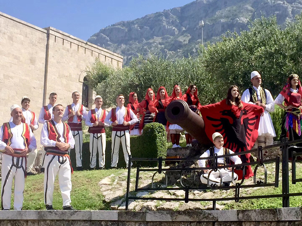 探秘阿尔巴尼亚,走进欧洲最穷国家阿尔巴尼亚