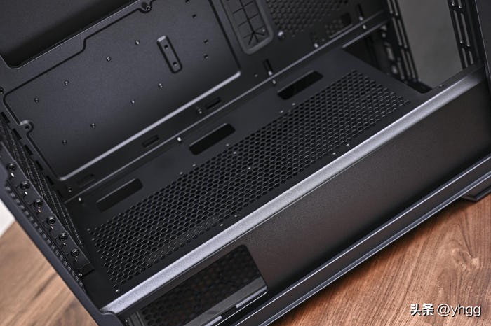 低调实用中塔——ROGZ690HERO+影驰4070Ti+银欣FARAB2装机展示