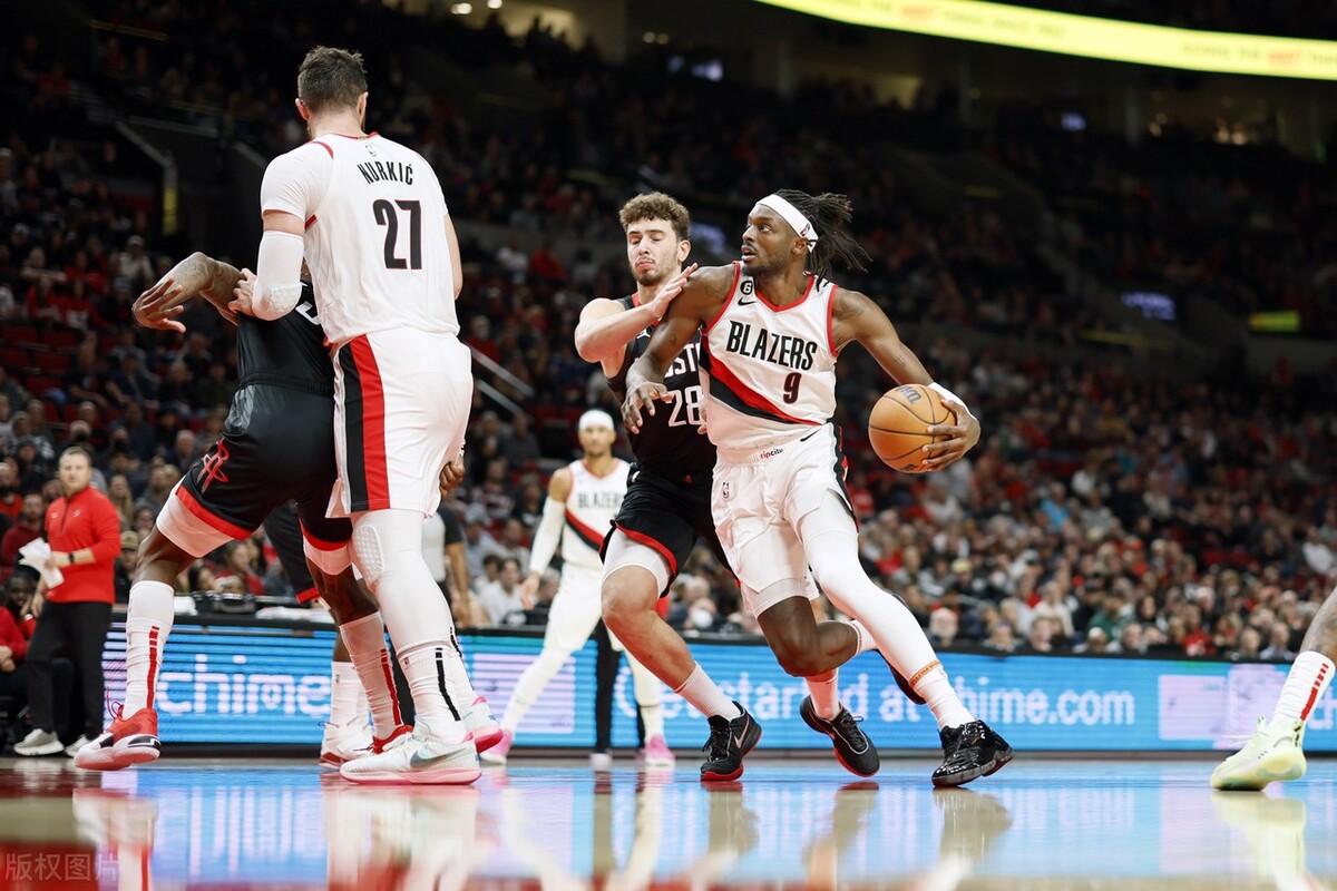 篮网三巨头首秀打骑士回顾,新赛季令人惊喜的球星