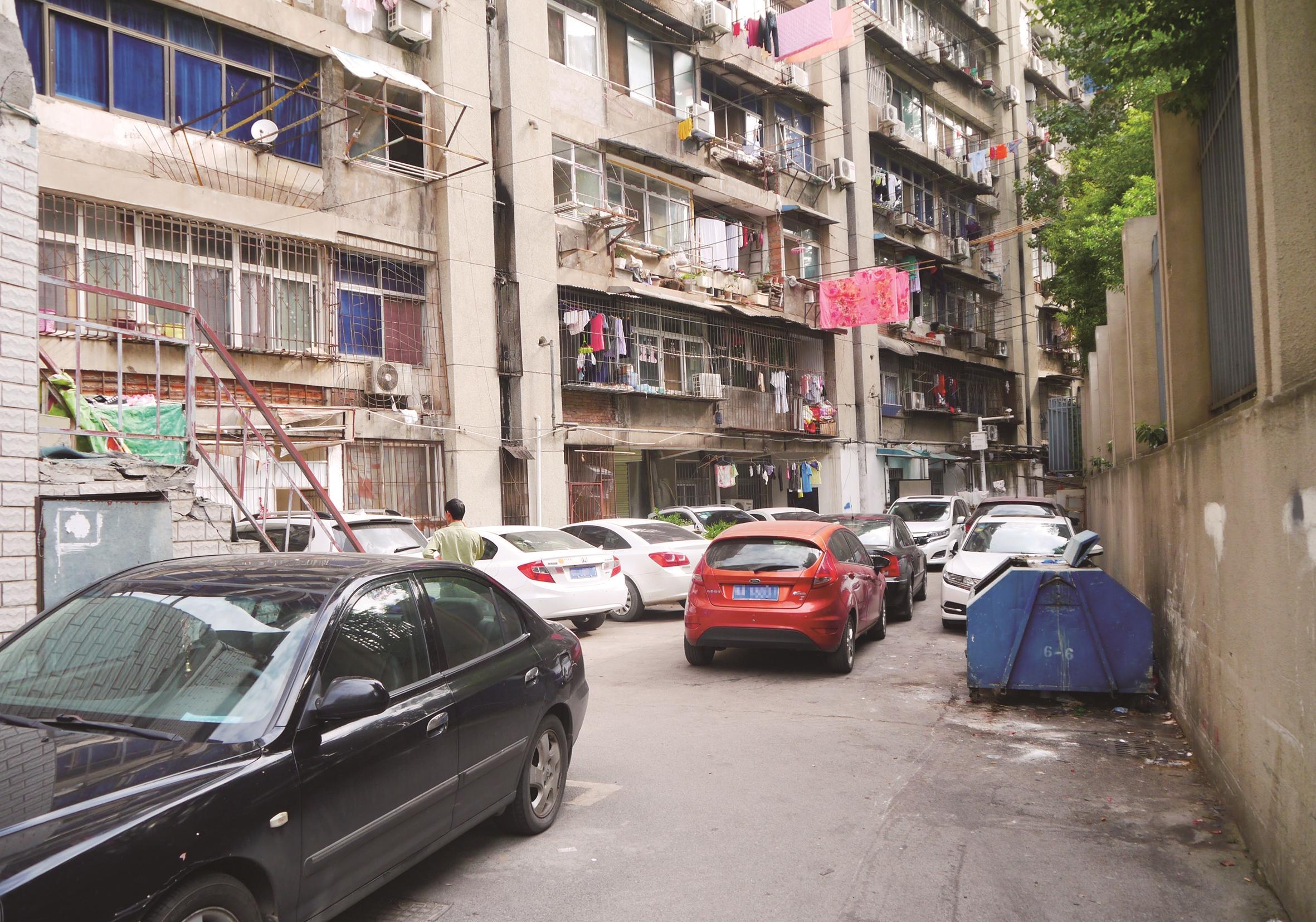 上海房子满70年产权后怎么办,房子70年产权到期之后怎么办