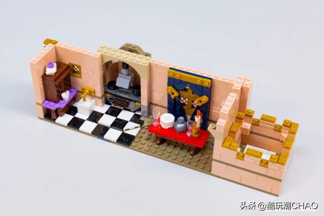 和迪士尼城堡一样高的乐高,和迪士尼乐园相似的城堡