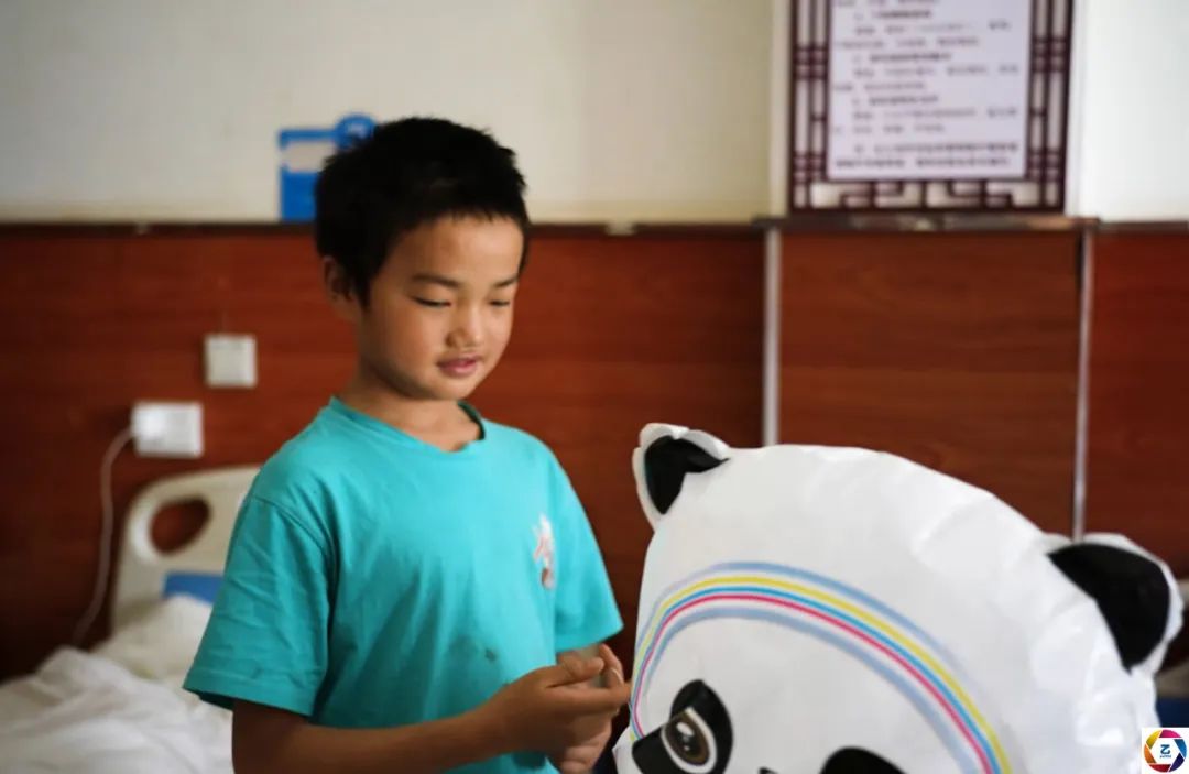 孩子从高台摔下后续,孩子从台阶摔下昏迷了一天半