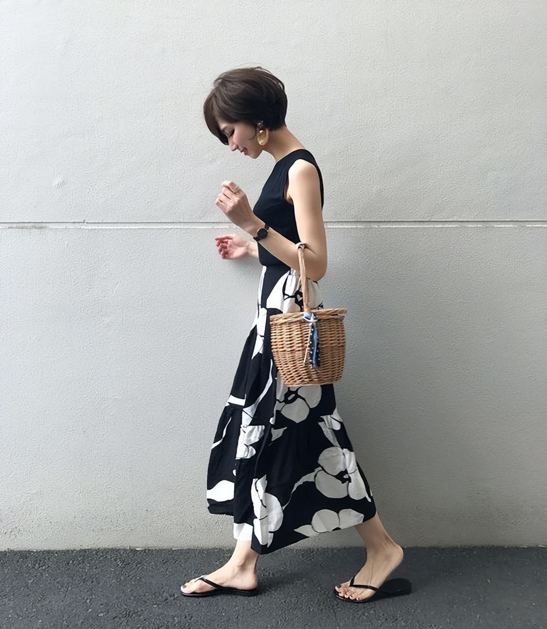 日常穿搭用基础款也打造时髦穿搭,让女人时髦高级感的穿搭技巧