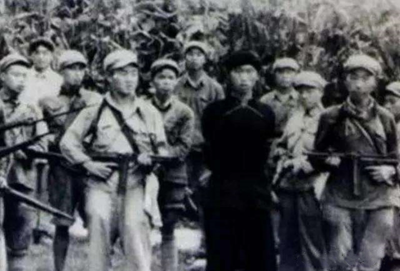 104岁老农去世留下奖状,四川104岁老农去世留下奖状