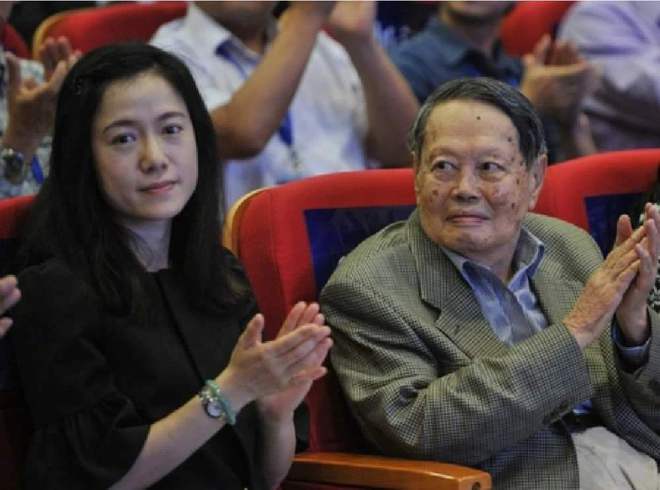 杨振宁翁帆婚姻多少年了,翁帆和杨振宁结婚后悔吗