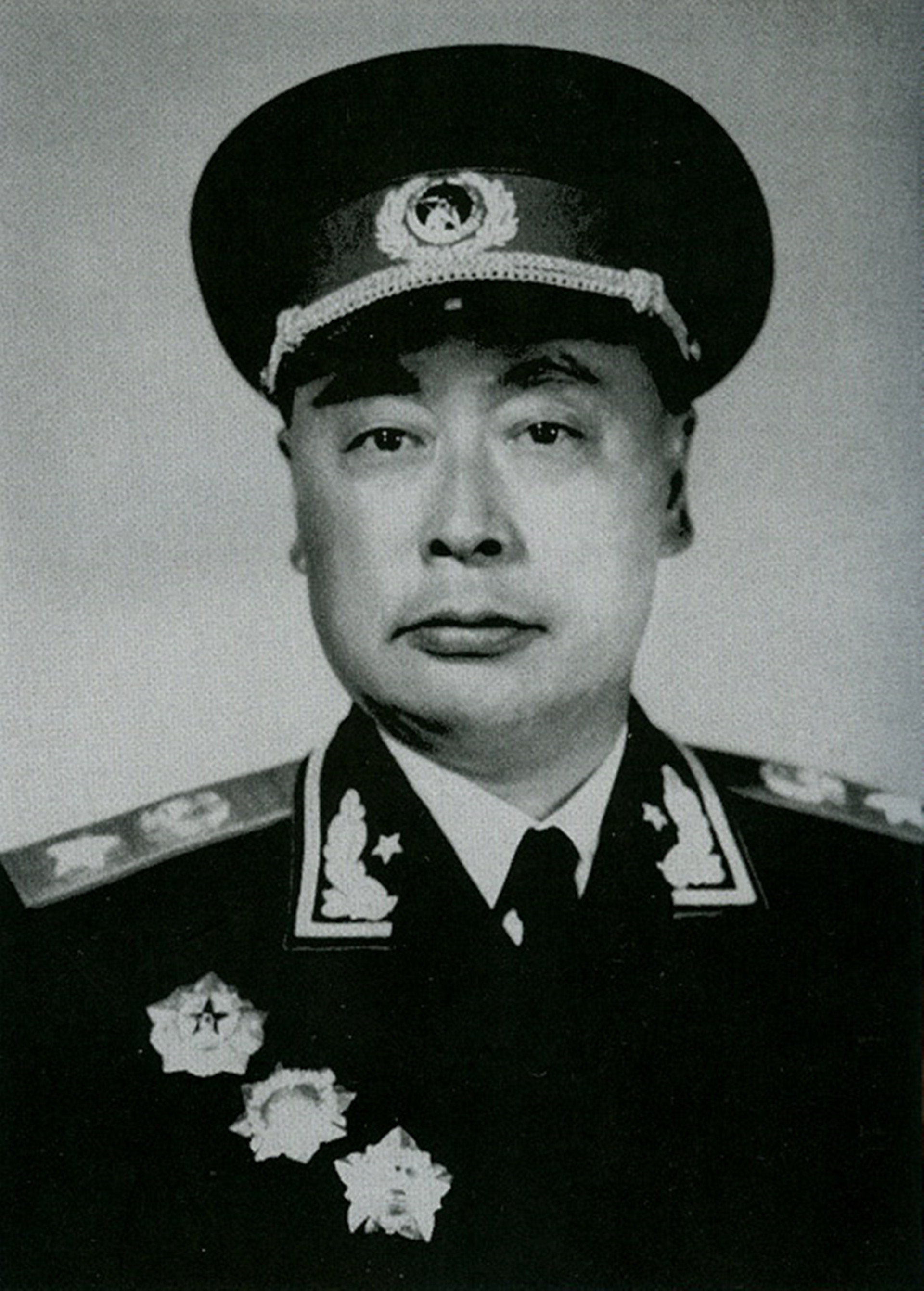 1972年陈毅追悼会上,毛主席看到一老人所作挽联:给他安排工作