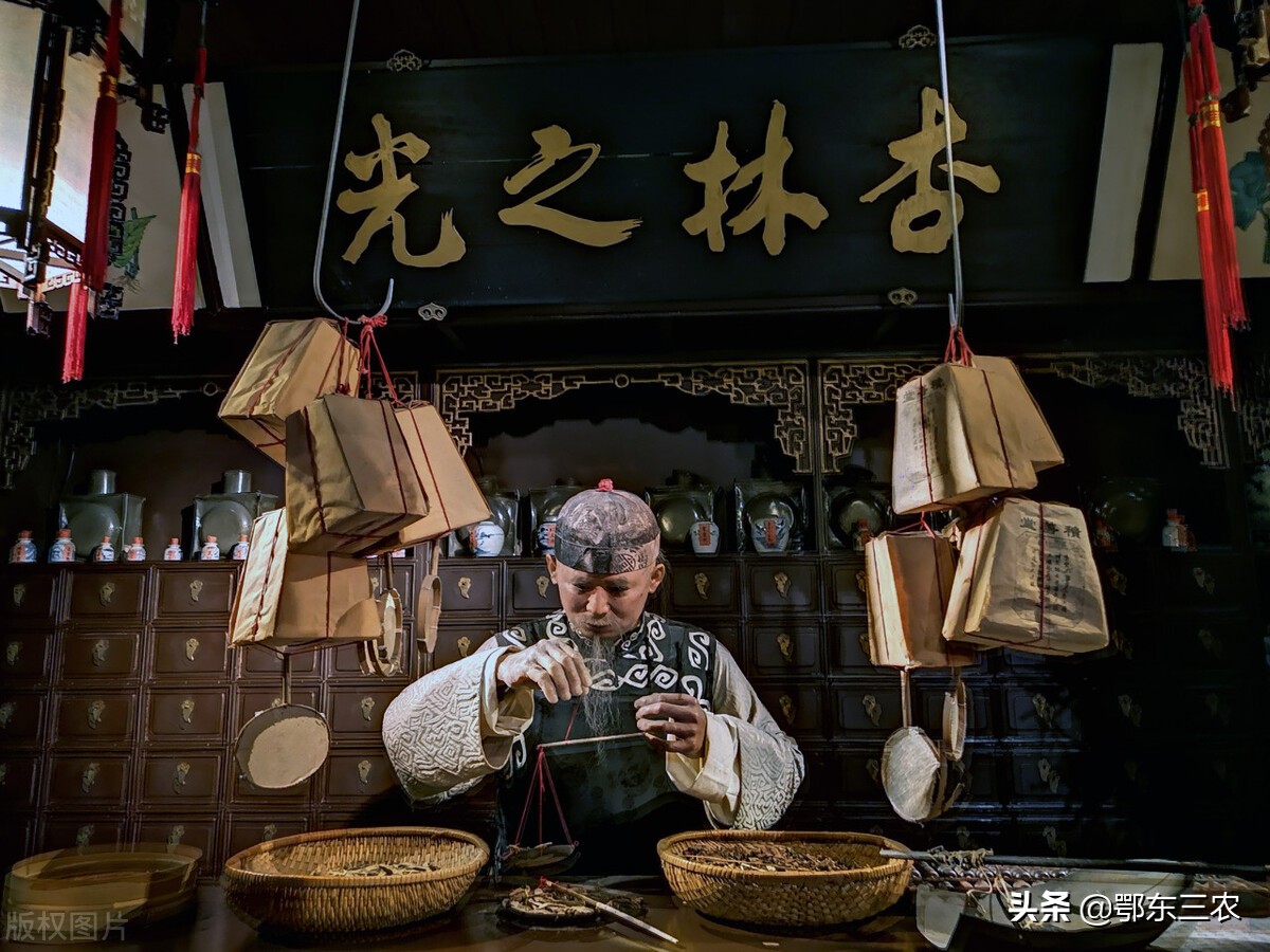 小县城开个药店一年能赚多少,小地方开一家药店一年利润多少