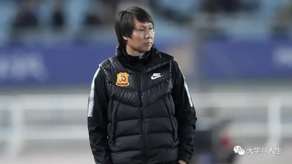 初中学历吴亦凡和大学教授李铁…两人有惊人的相似之处！