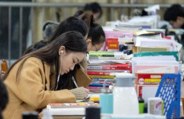 国家线没出来可以联系导师吗,复试线还没出来要联系导师吗