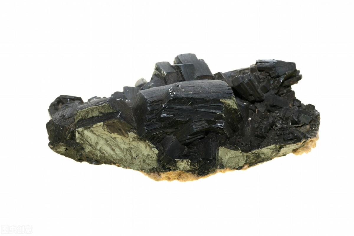 慢读双语短文015THEPICKAXEINTHEGOLDFIELD采金场上的铁镐