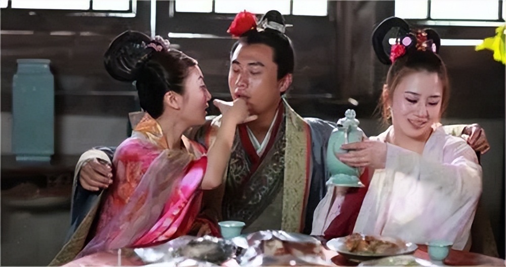 《*瓶金**梅》：*欲情**描写中的人性反思和社会批判